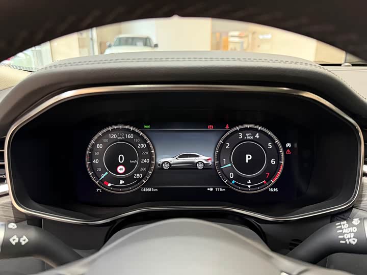 Фото 8 - Jaguar XF L