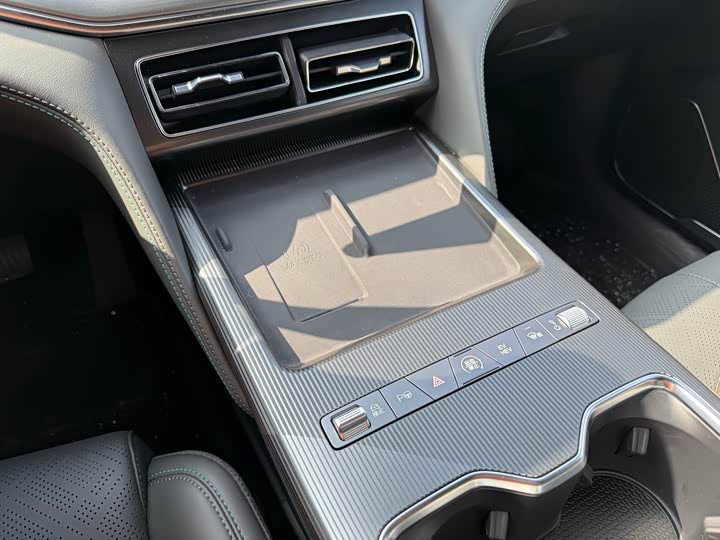 Фото 8 - BYD Song L DM-i Hybrid