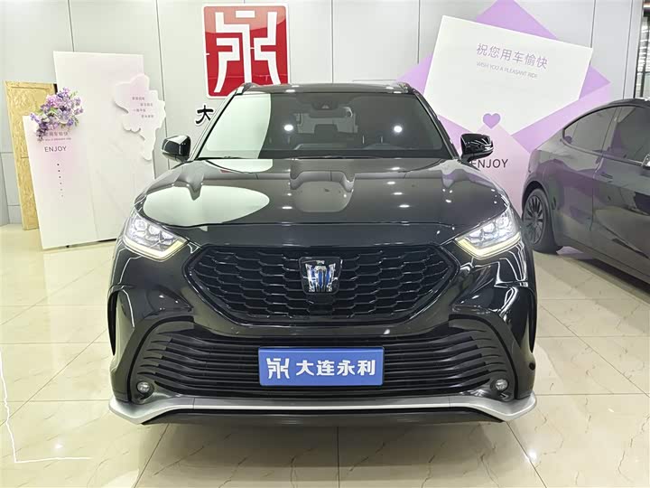 Фото 2 - Toyota Crown Kluger