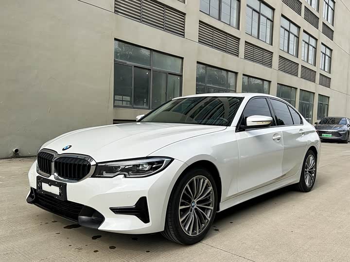 Фото 1 - BMW 3 Series