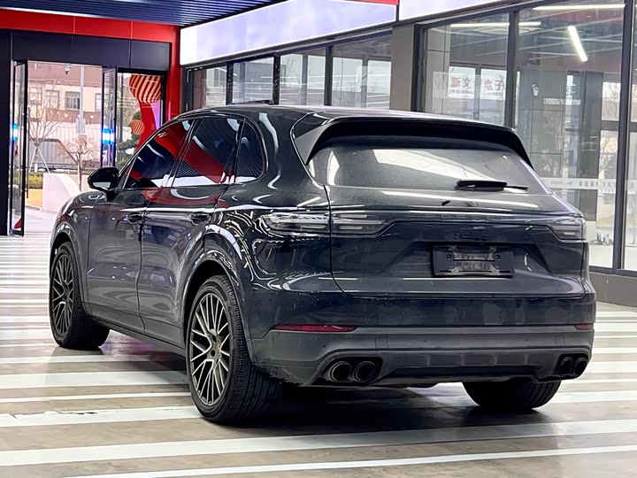 Фото 9 - Porsche Cayenne