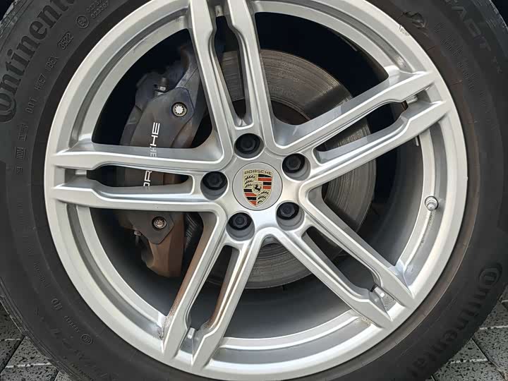 Фото 8 - Porsche Macan