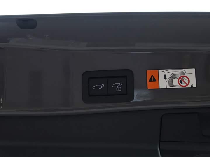 Фото 9 - Toyota RAV4