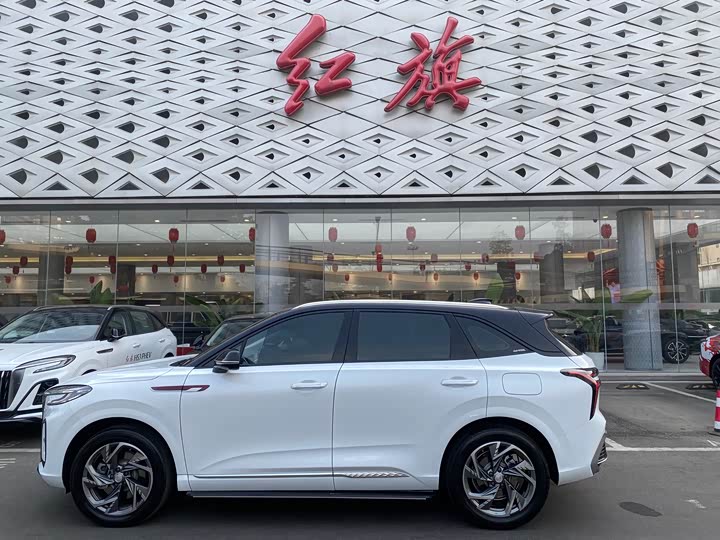 Фото 3 - Hongqi HS3 Hybrid