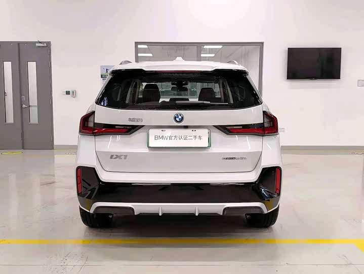 Фото 3 - BMW iX1