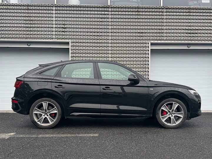 Фото 4 - Audi Q5L Sportback