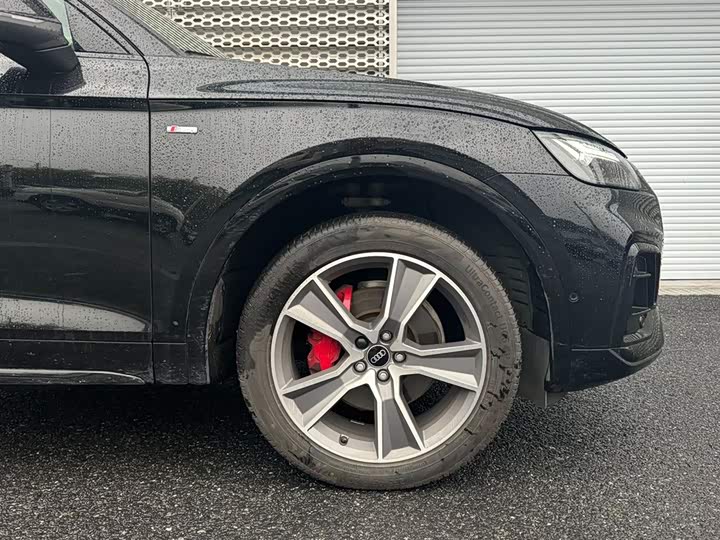 Фото 5 - Audi Q5L Sportback