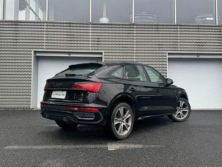 Фото 7 - Audi Q5L Sportback