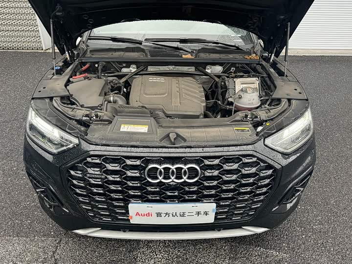 Фото 8 - Audi Q5L Sportback