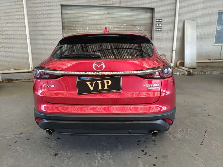 Фото 7 - Mazda CX-4