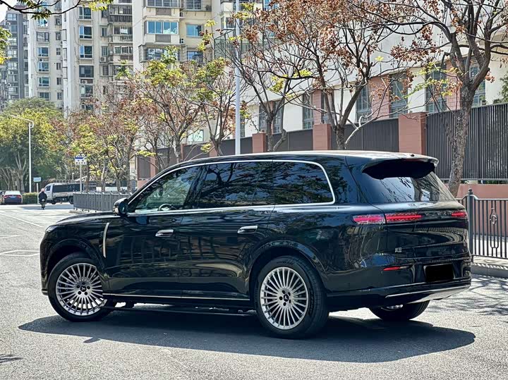 Фото 9 - Voyah Taishan