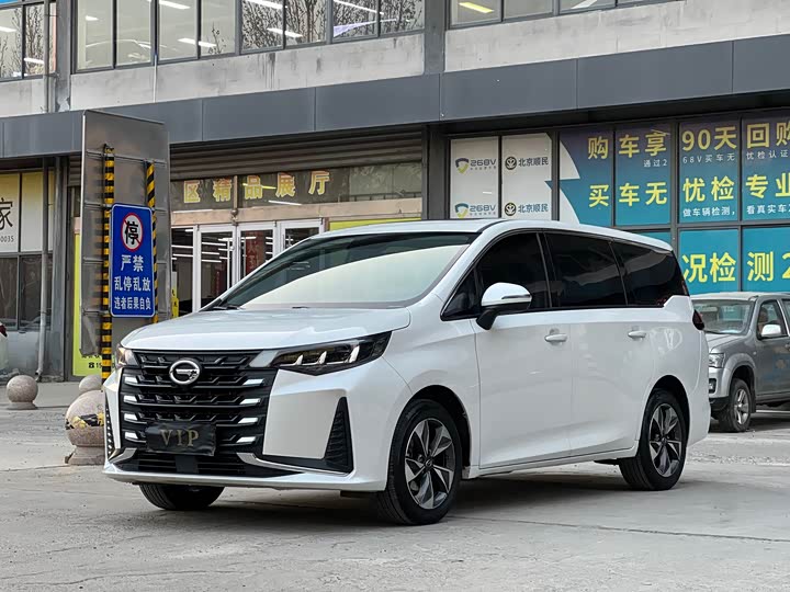 Фото 1 - GAC Trumpchi M6