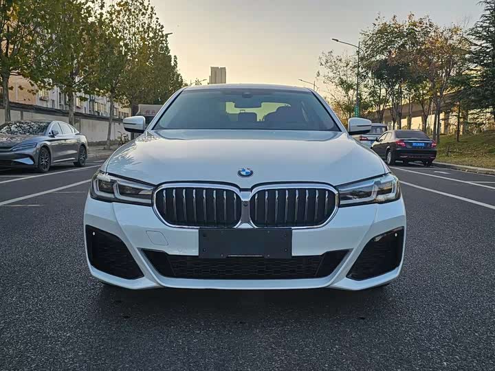 Фото 1 - BMW 5 Series