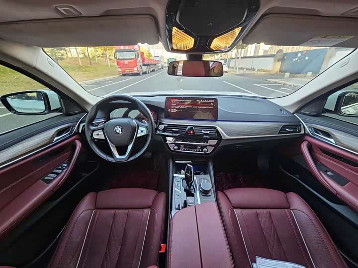 Фото 4 - BMW 5 Series