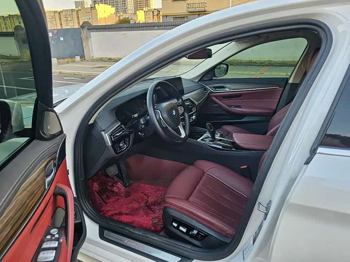 Фото 5 - BMW 5 Series