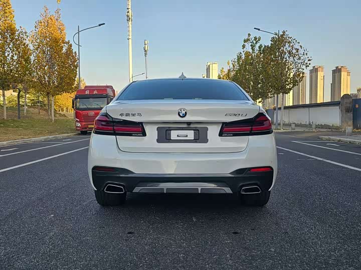 Фото 8 - BMW 5 Series