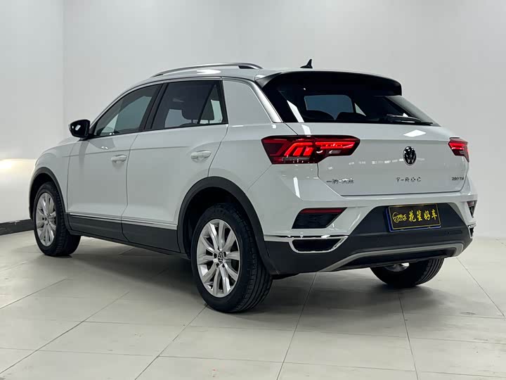 Фото 5 - Volkswagen T-Roc