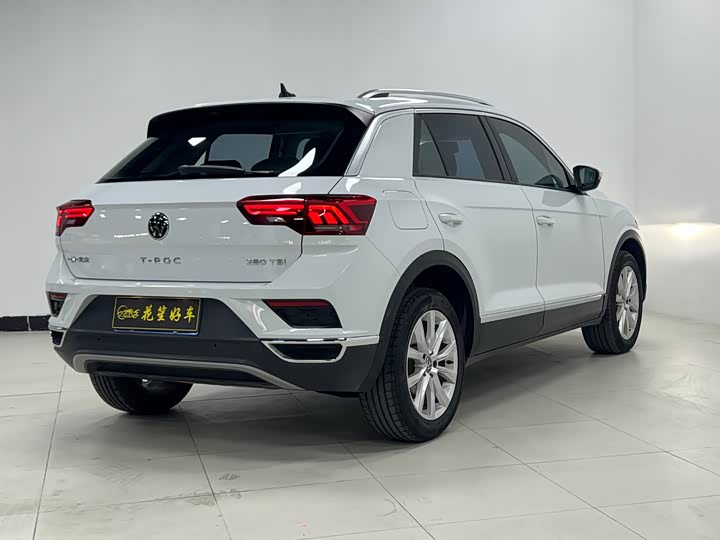Фото 7 - Volkswagen T-Roc