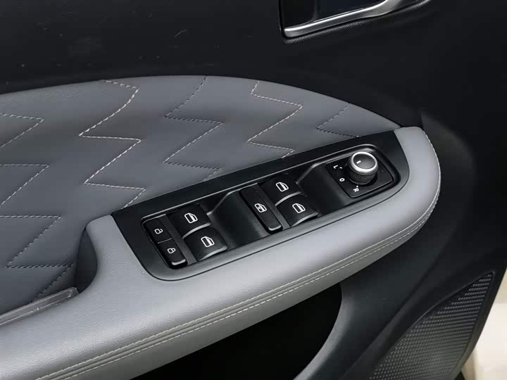 Фото 9 - Leapmotor T03