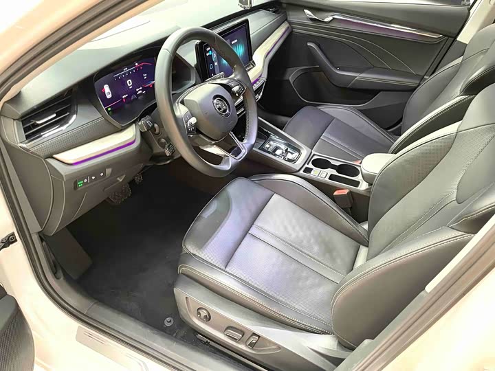 Фото 5 - Skoda Octavia Pro