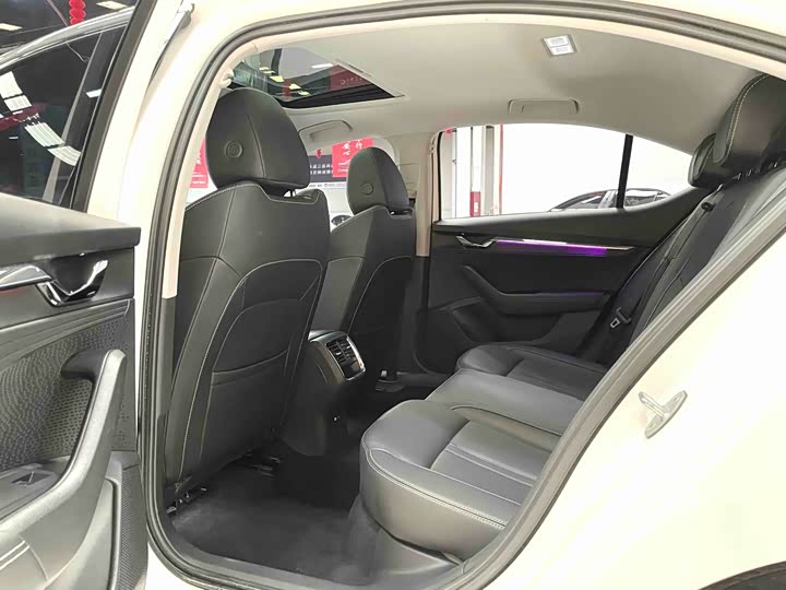 Фото 7 - Skoda Octavia Pro