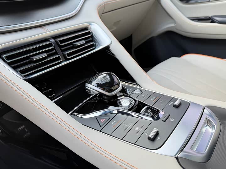 Фото 8 - BYD Song Plus Hybrid/EV