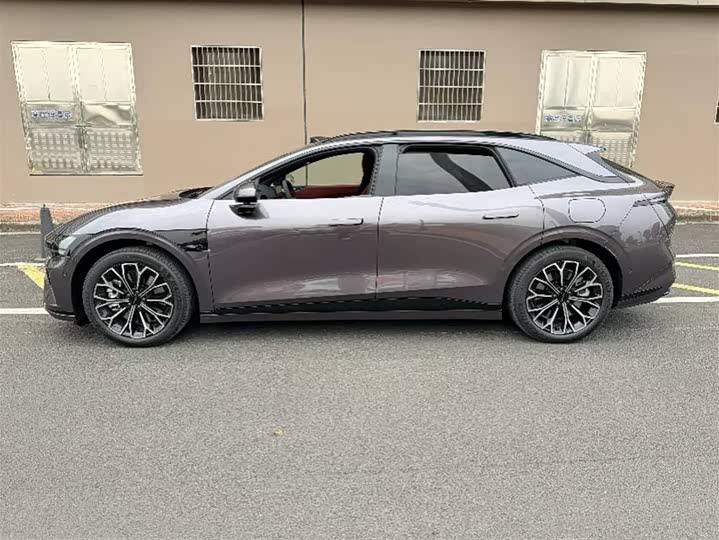 Фото 2 - Zeekr 007 GT