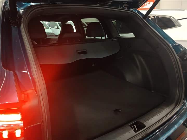 Фото 4 - Geely Monjaro