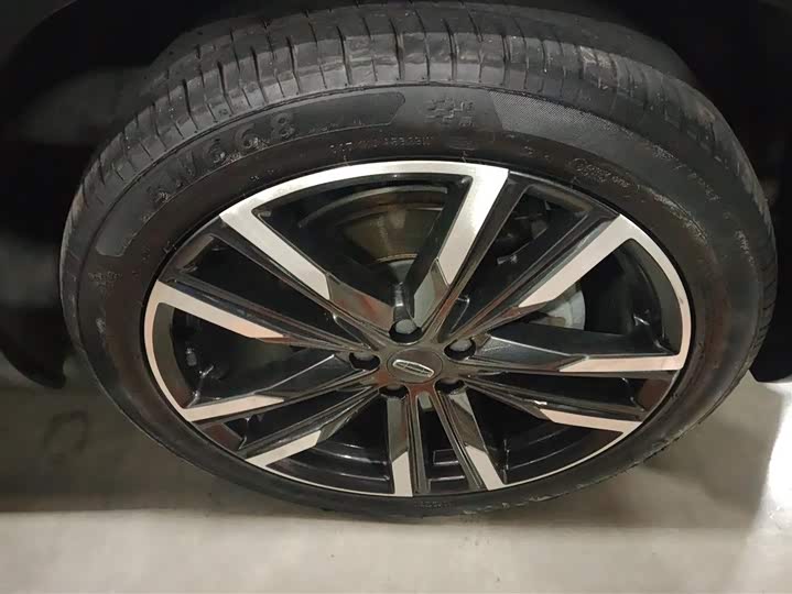 Фото 6 - Geely Monjaro