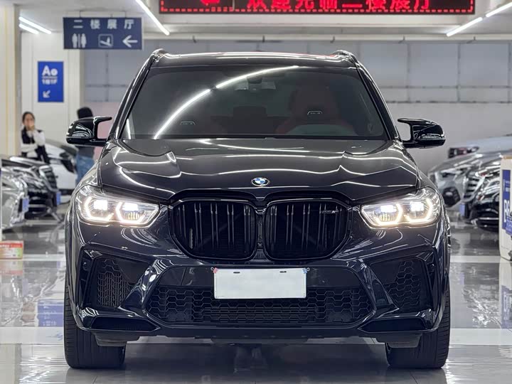 Фото 2 - BMW X5 M
