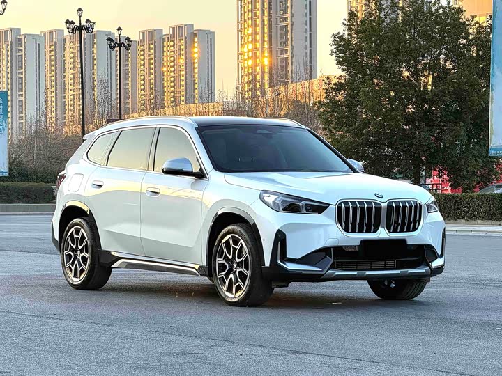 Фото 3 - BMW X1