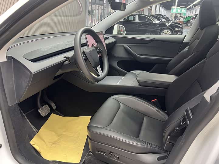 Фото 9 - Tesla Model Y