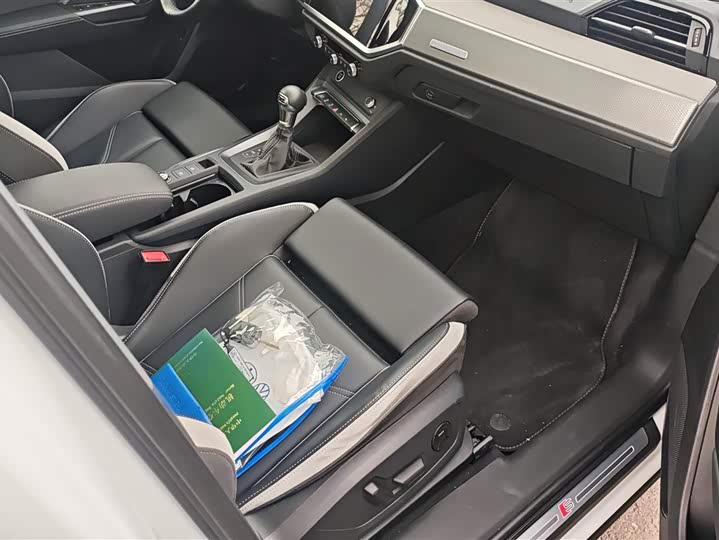 Фото 8 - Audi Q3