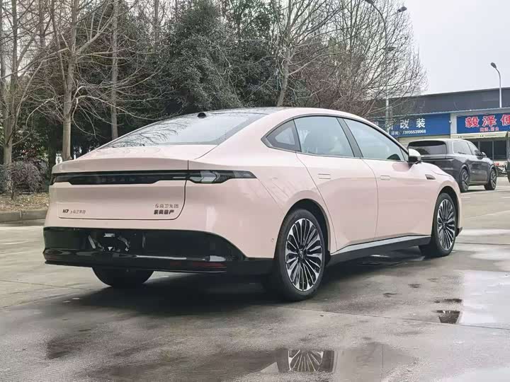 Фото 9 - Nissan N7