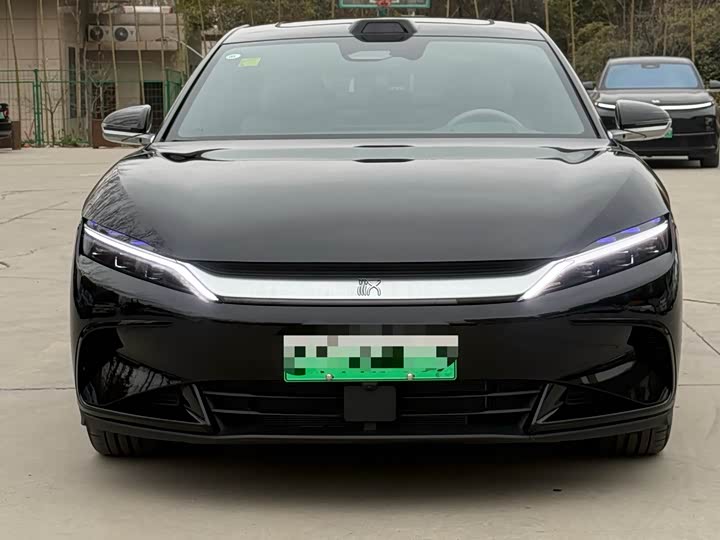 Фото 2 - BYD Han