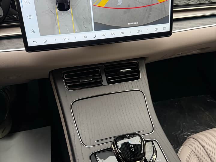 Фото 8 - BYD Han