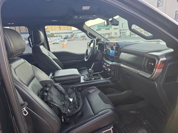 Фото 3 - Ford F-150 Raptor