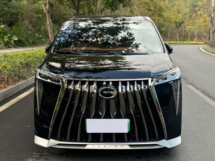 Фото 2 - GAC Trumpchi E9