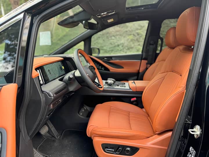 Фото 5 - GAC Trumpchi E9