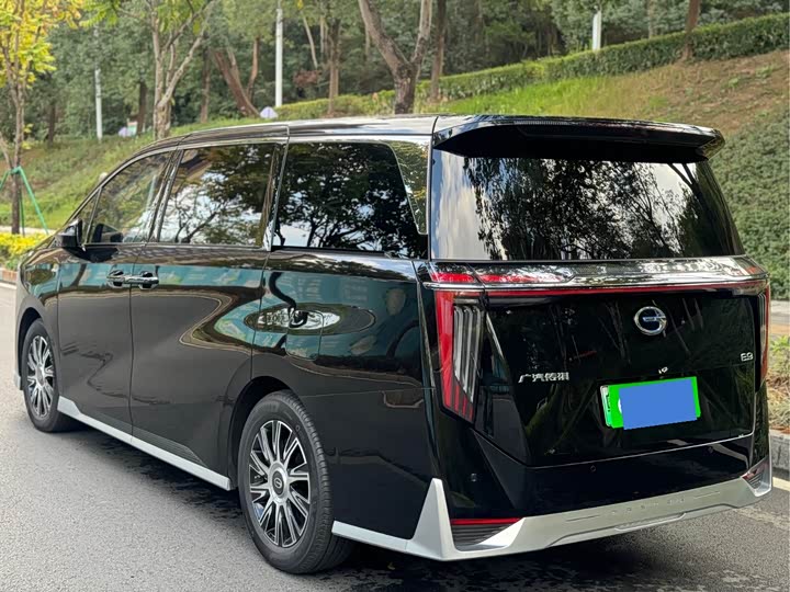 Фото 7 - GAC Trumpchi E9