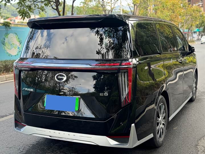 Фото 9 - GAC Trumpchi E9