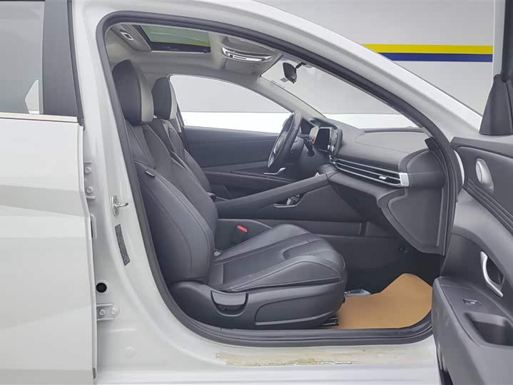 Фото 8 - Hyundai Elantra N line