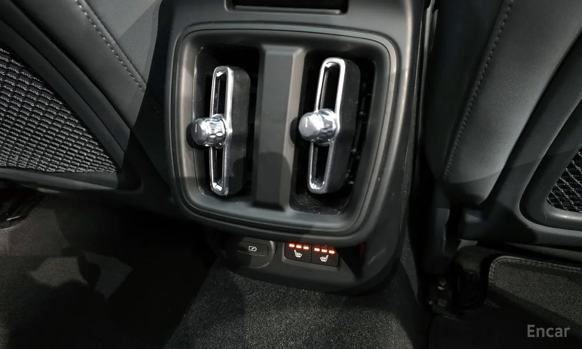 Фото 19 - Polestar 2