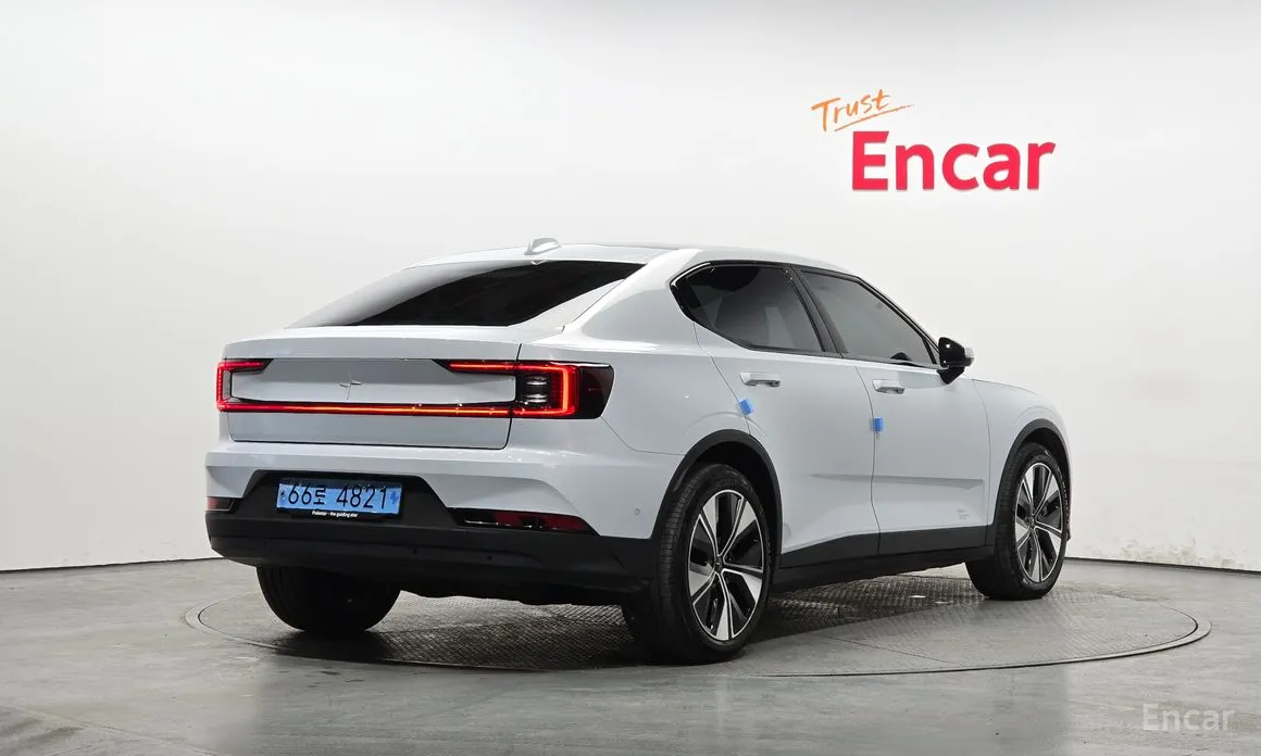 Фото 2 - Polestar 2