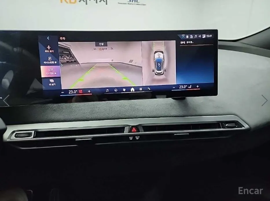 Фото 13 - BMW iX