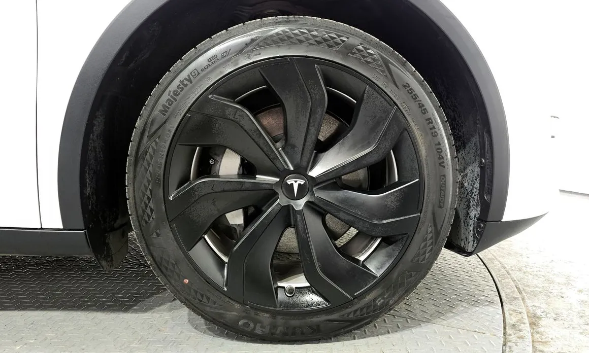 Фото 5 - Tesla Model Y