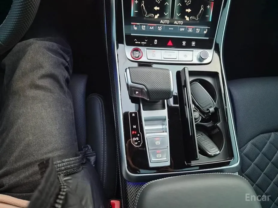 Фото 13 - Audi SQ7