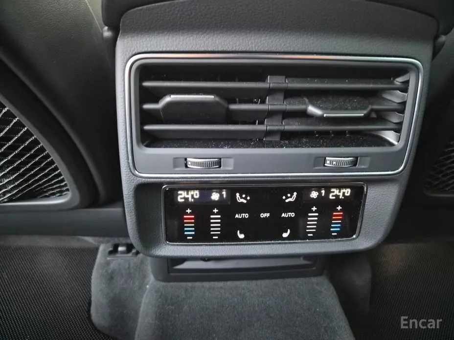 Фото 16 - Audi SQ7