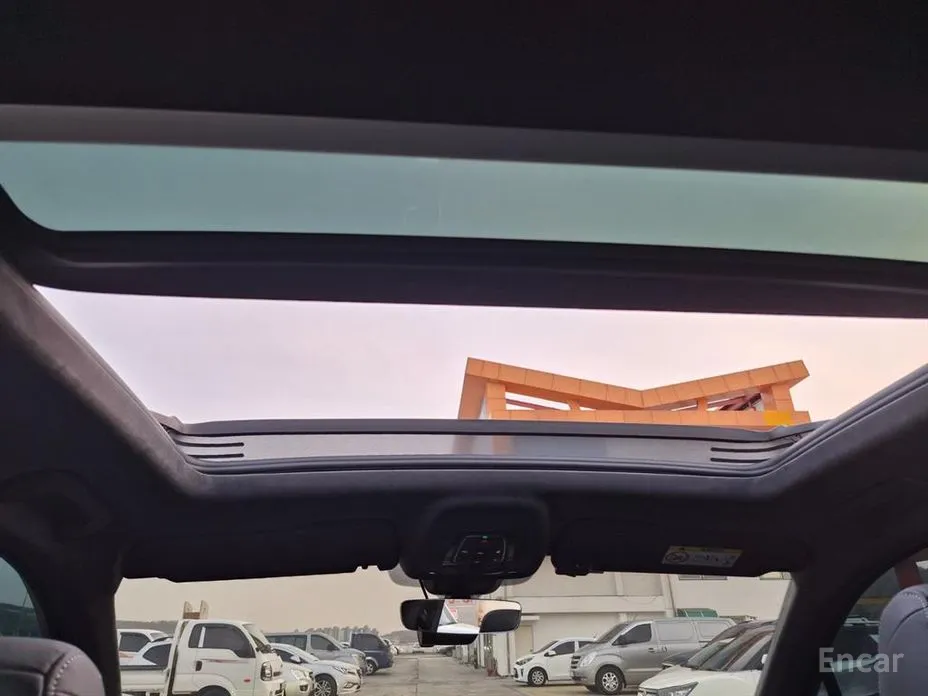 Фото 18 - Audi SQ7