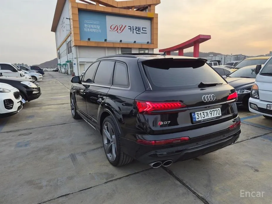 Фото 3 - Audi SQ7